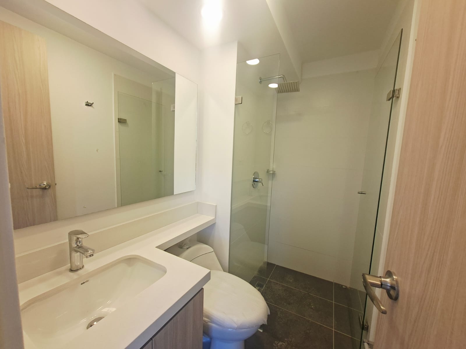 Apartamento en arriendo Loma de San José vista hermosa reserva