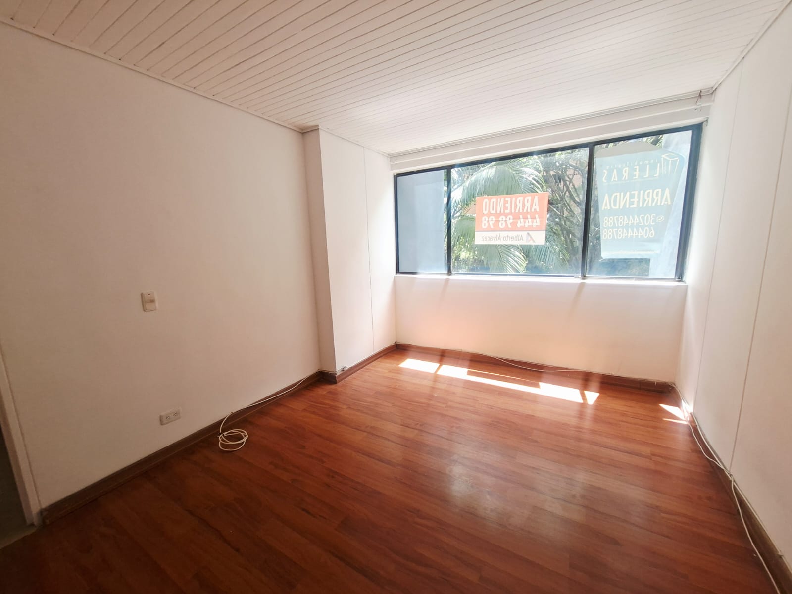 APARTAMENTO EN ARRIENDO POBLADO MUY CERCA AL MALL DEL ESTE