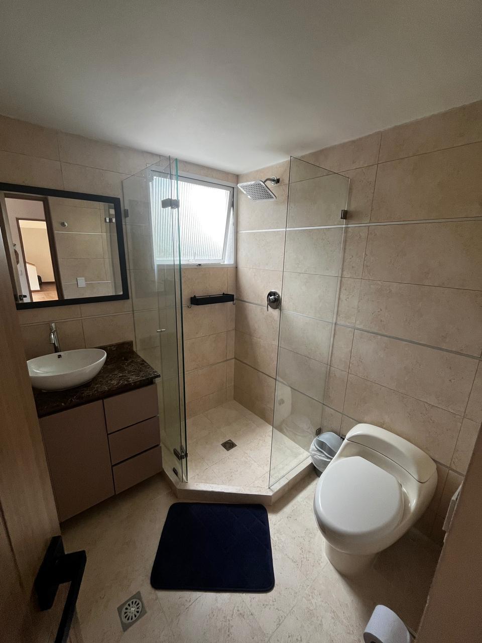 CASA EN VENTA EL POBLADO CERCA A LA CALERA