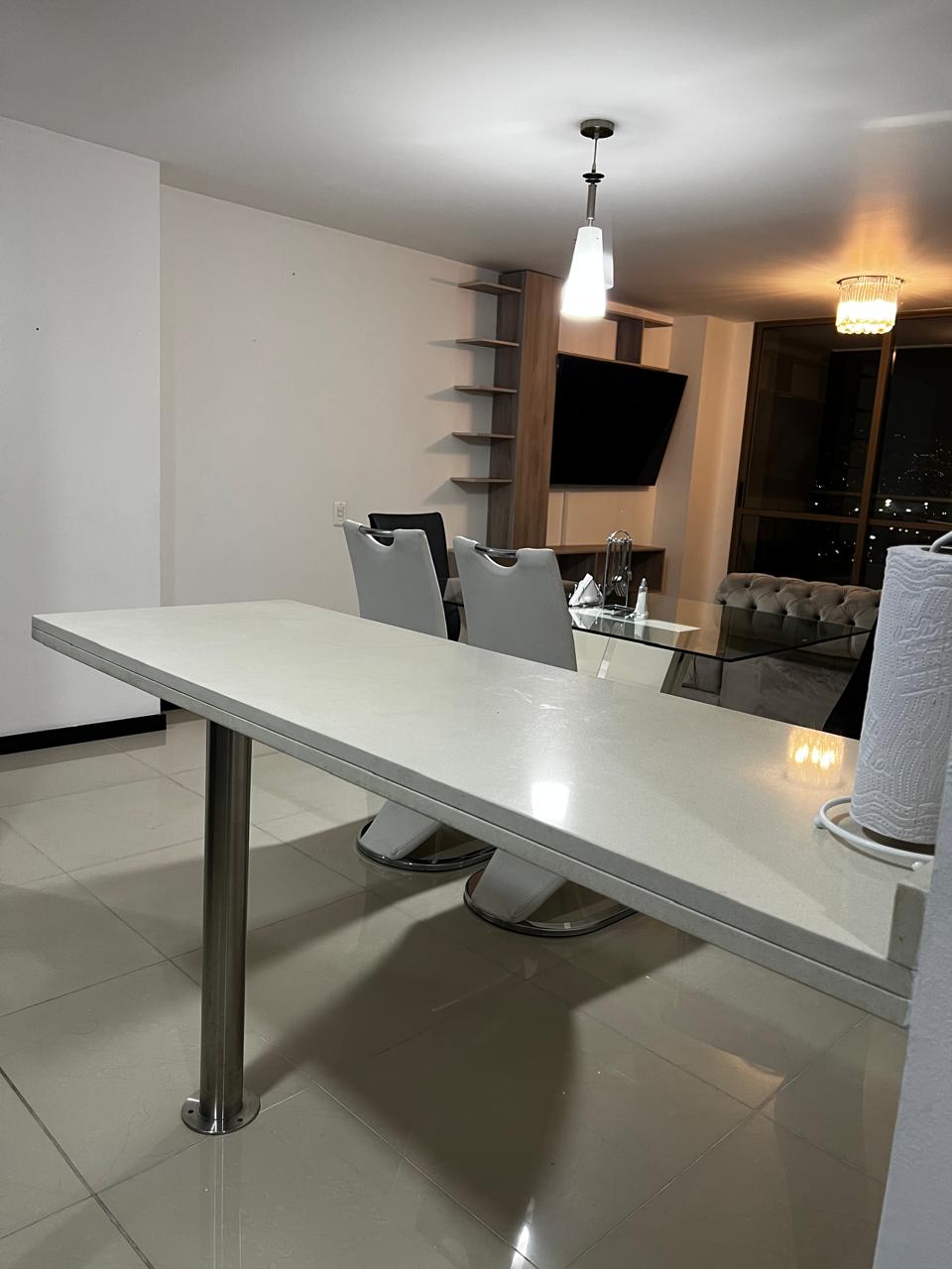 APARTAMENTO EN ARRIENDO AMOBLADO POBLADO VC13