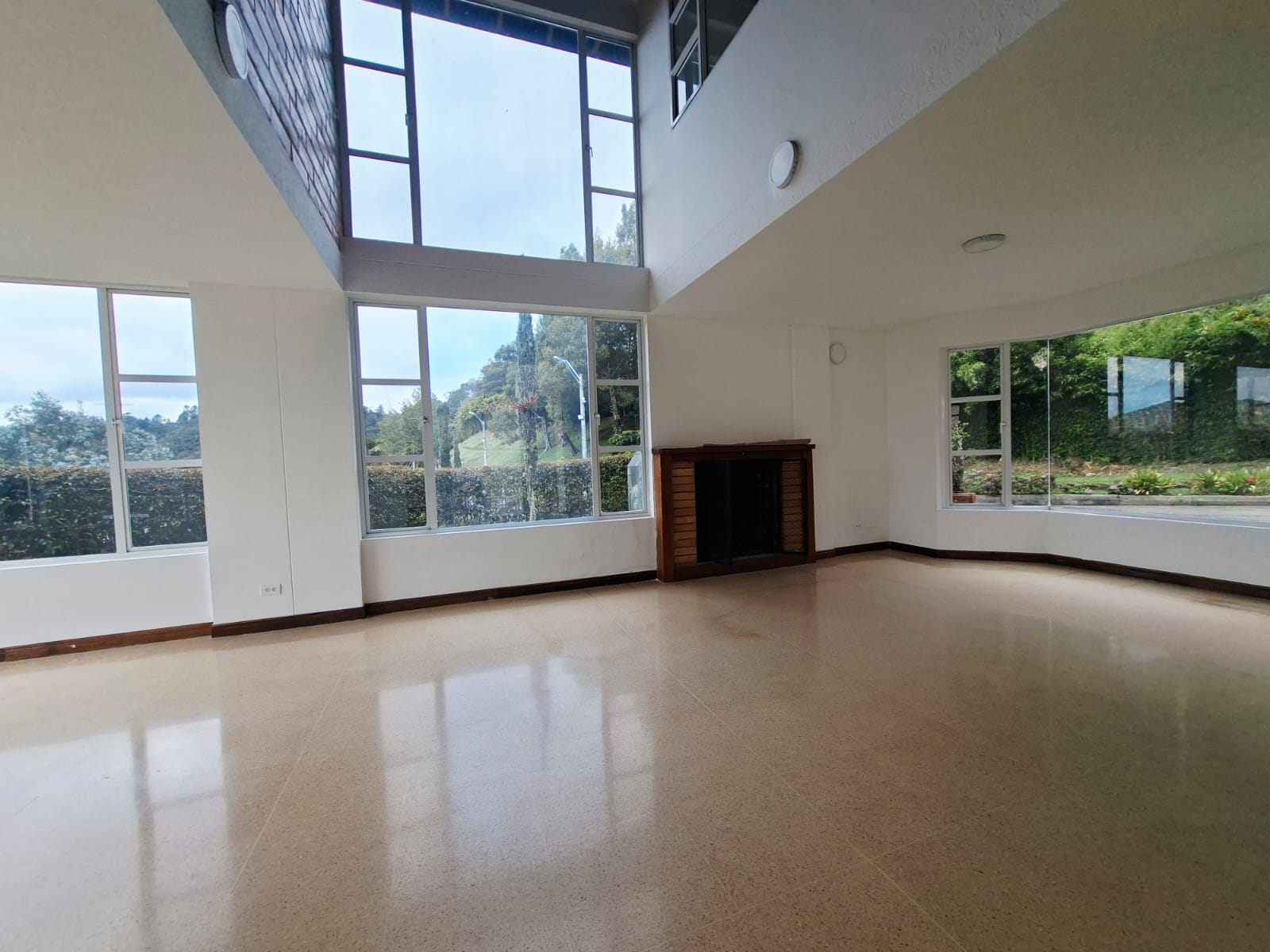 Casa en venta y en arriendo Envigado Alto Escobero