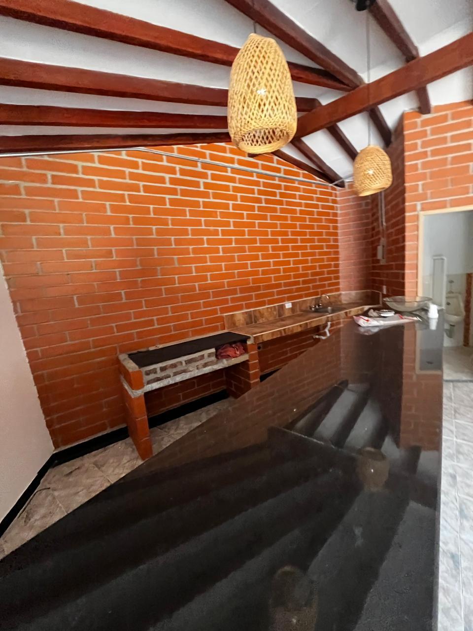 CASA EN VENTA EL POBLADO CERCA A LA CALERA