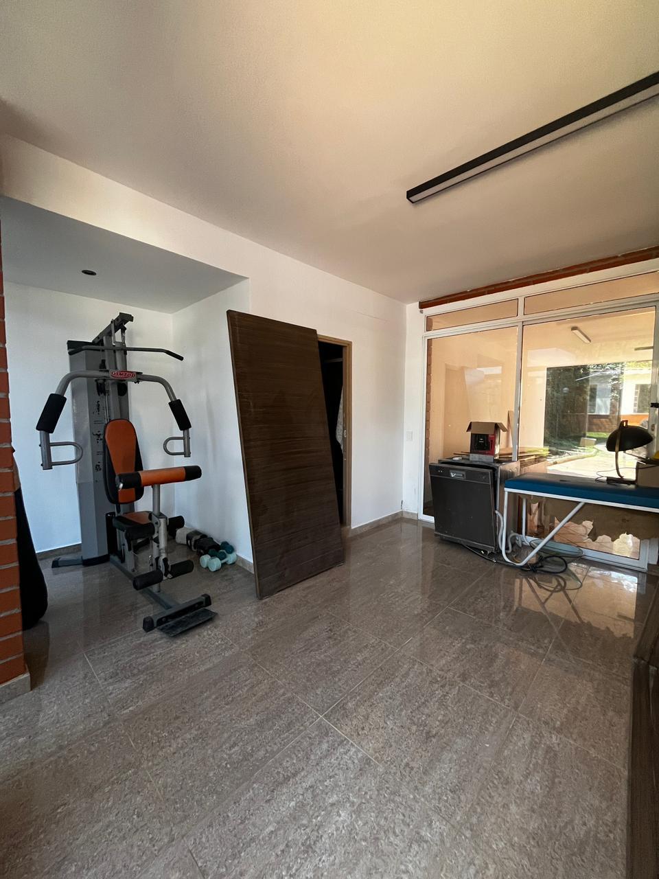 CASA EN VENTA EL POBLADO CERCA A LA CALERA