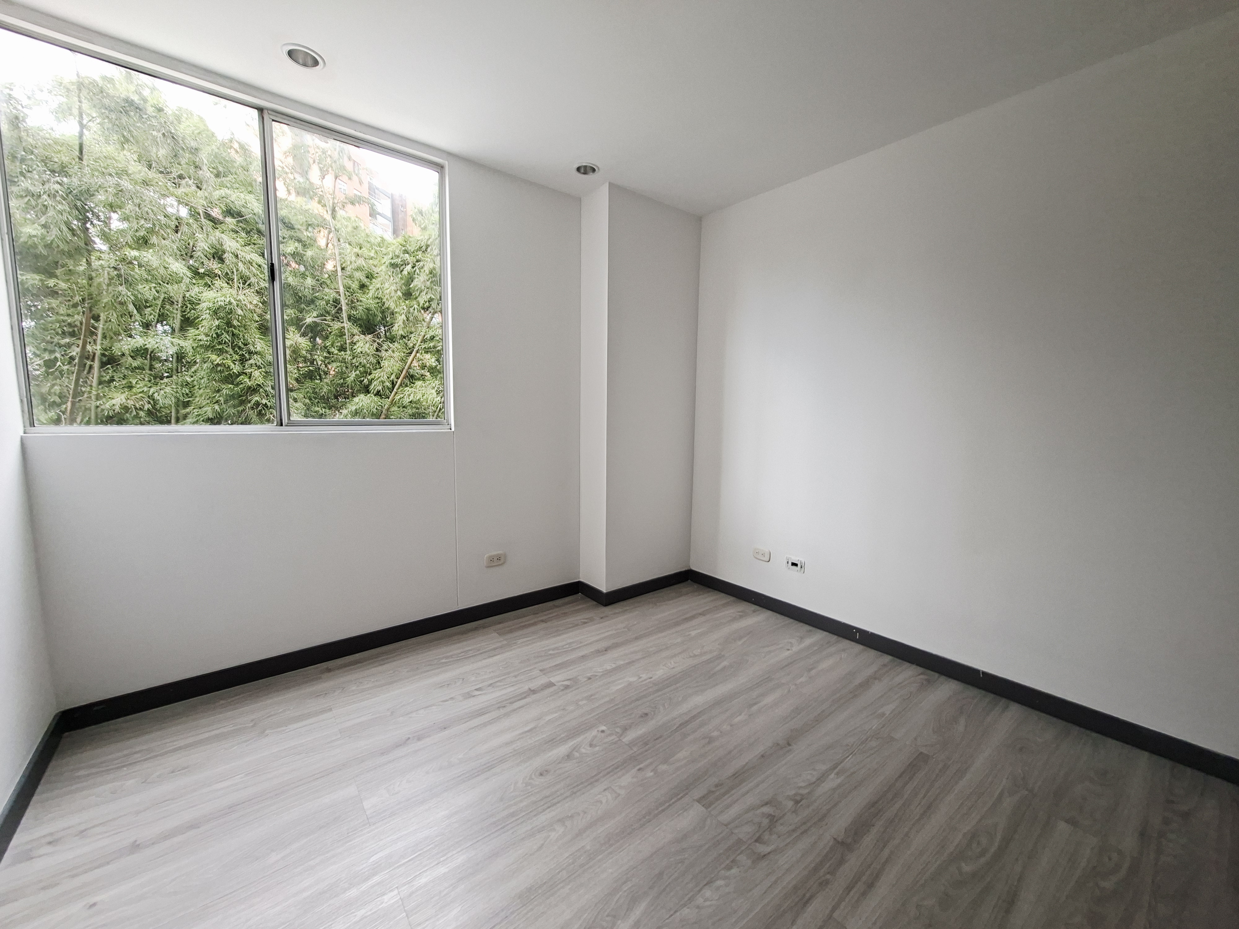 VENTA DE APARTAMENTO EN LA INTERMEDIA ENVIGADO ALTA VALORIZACIÓN
