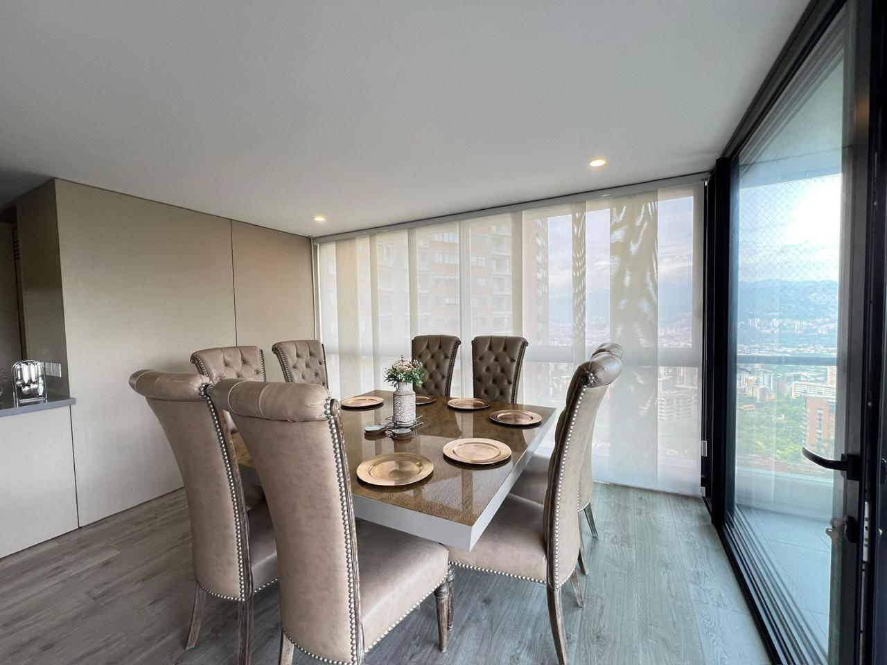 Apartamento en arriendo amoblado Poblado Hermoso LC