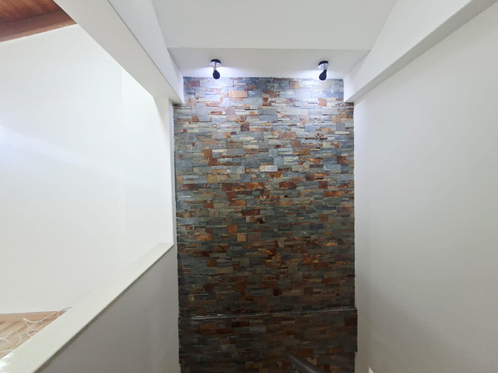 CASA EN ARRIENDO ENVIGADO LA SEBASTIANA DOS NIVELES