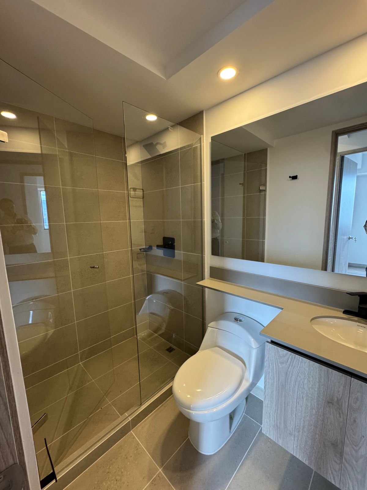 Apartamento en arriendo ciudad del río ARTC