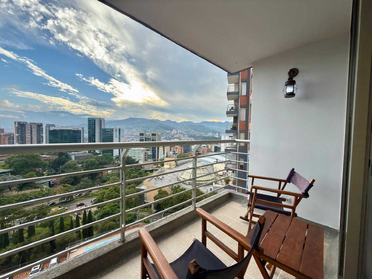 Apartamento en arriendo amoblado Poblado cc Santa Fé 11