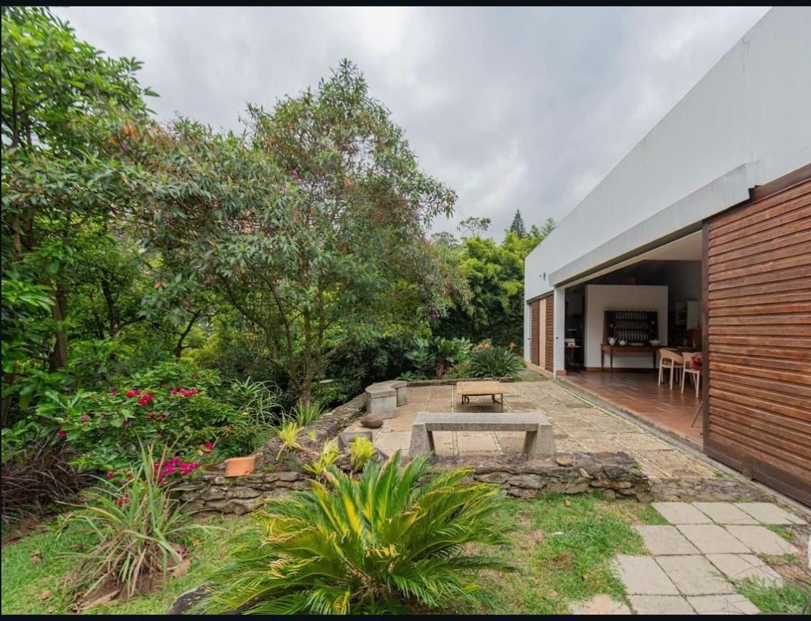 CASA CAMPESTRE  A LA VENTA EN ENVIGADO RAMALES LOMA DE LAS BRUJAS
