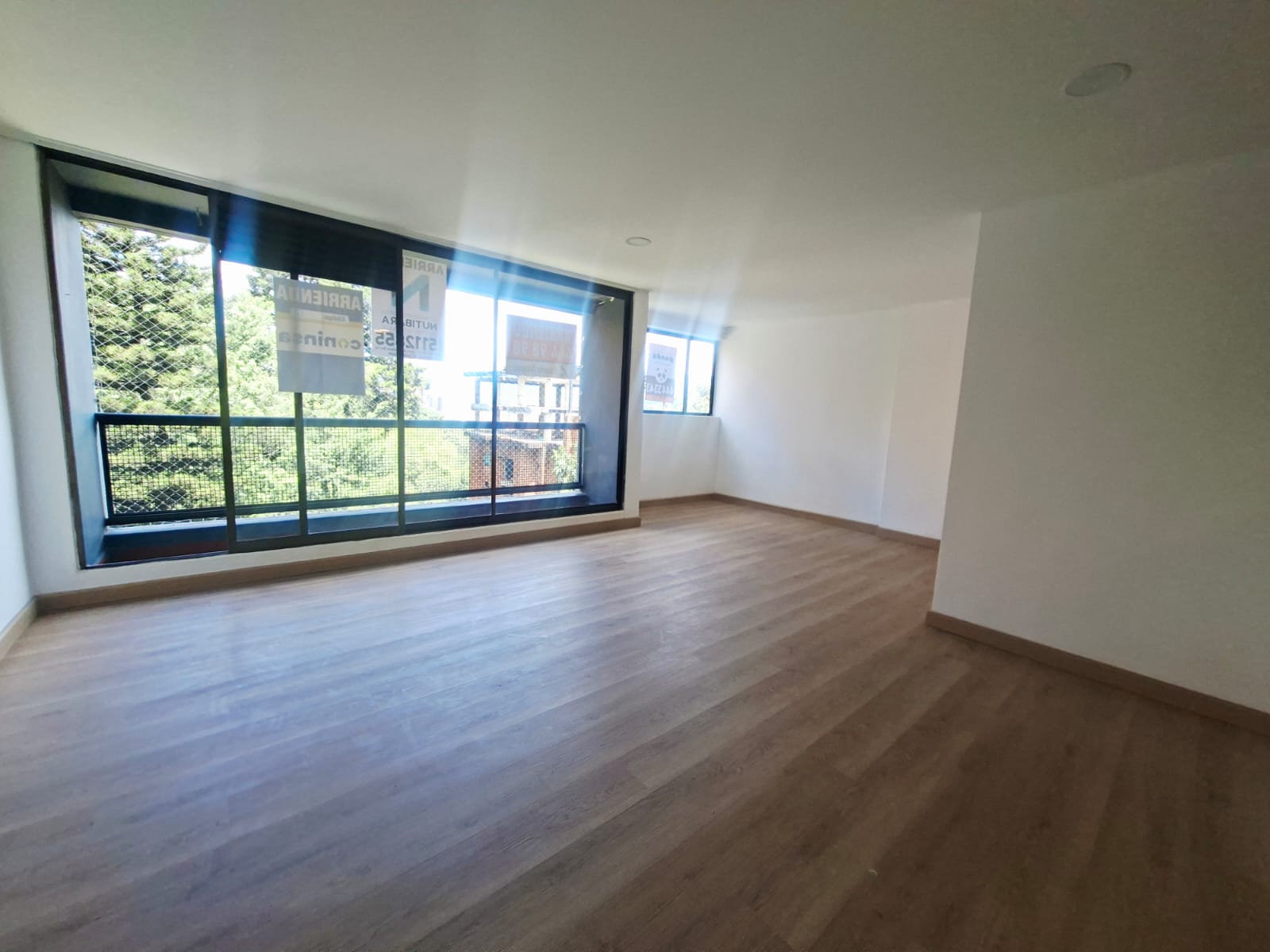 APARTAMENTO EN ARRIENDO POBLADO MUY CERCA AL MALL DEL ESTE