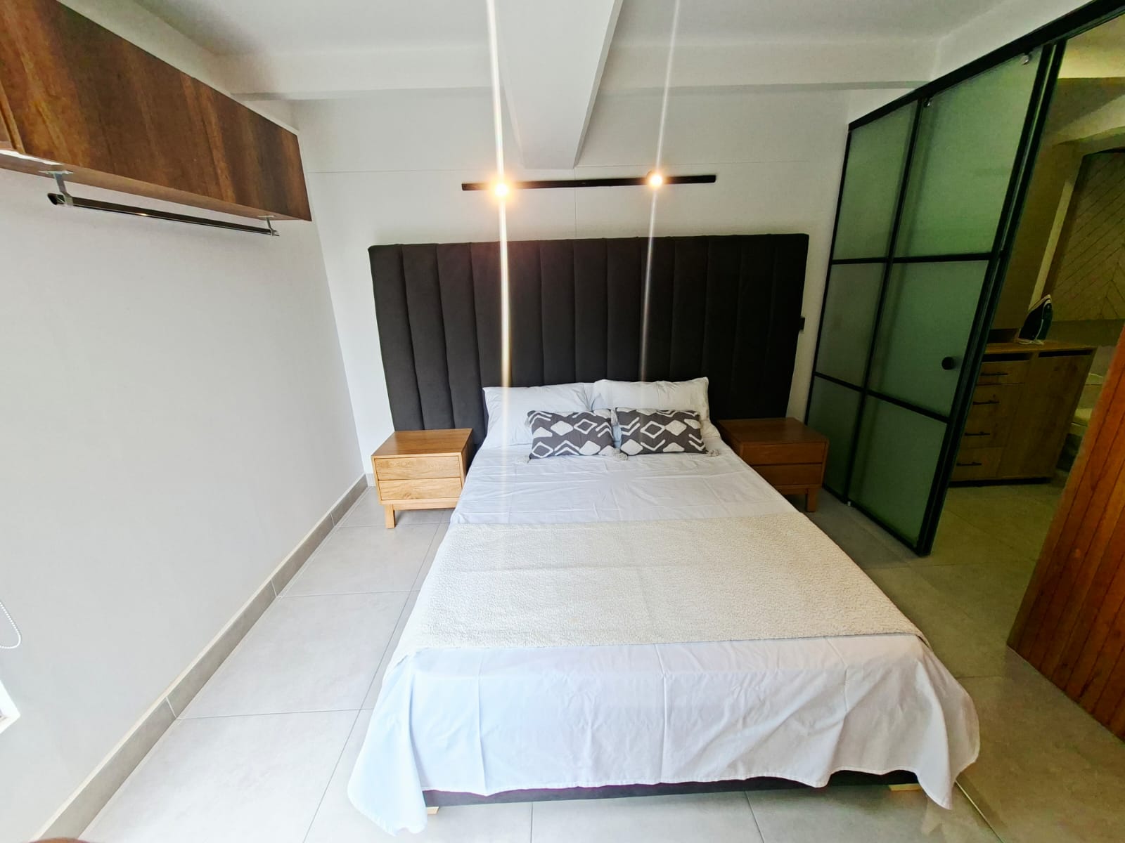 APARTAMENTO EN ARRIENDO AMOBLADO POBLADO CERCA  AL TESORO TV