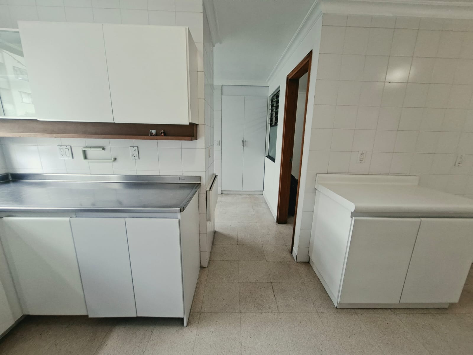 Apartamento en venta cerca la  clínica Medellín del Poblado