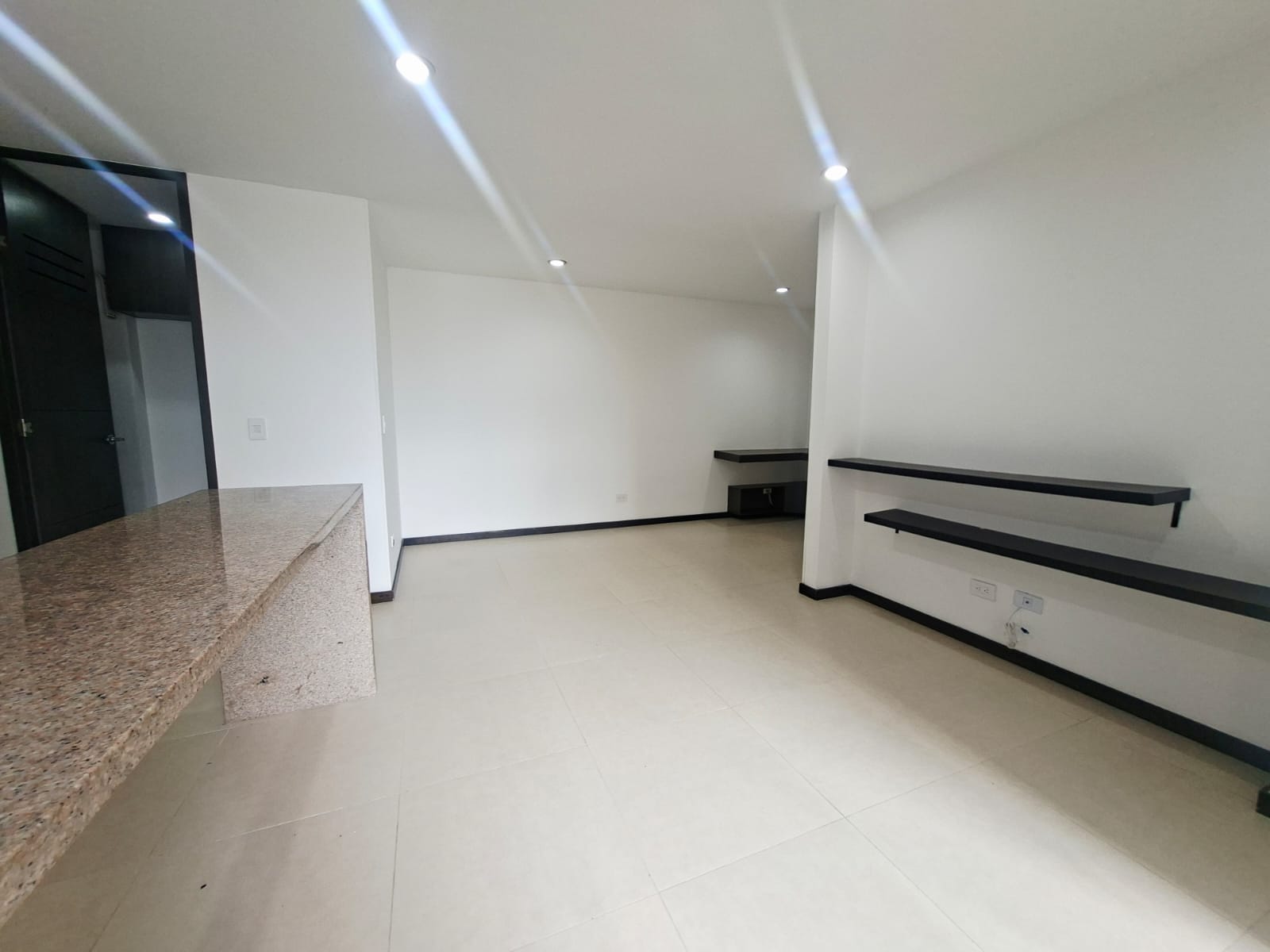 Apartamento en arriendo Poblado Palmas YB10