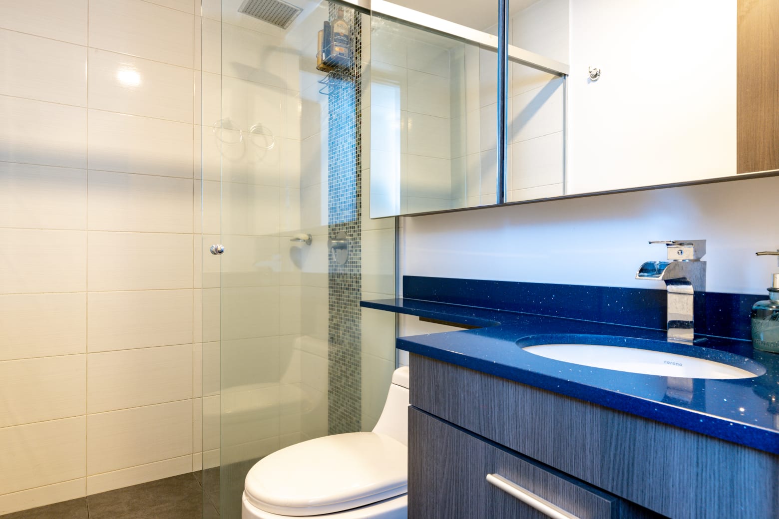 APARTAMENTO EN VENTA Y ARRIENDO AMOBLADO  POBLADO L.ENCIERRO