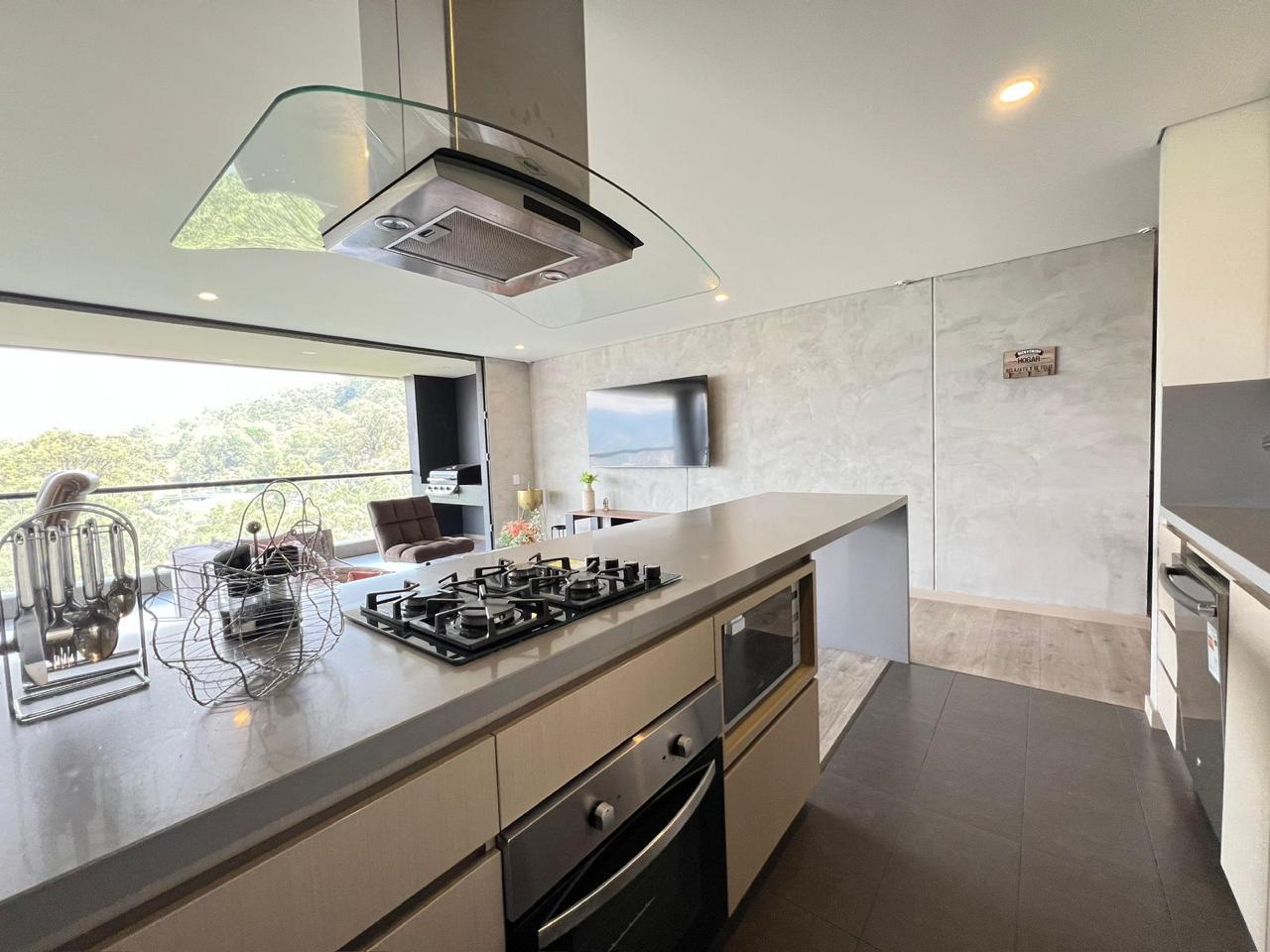 Apartamento en arriendo amoblado Poblado Hermoso LC