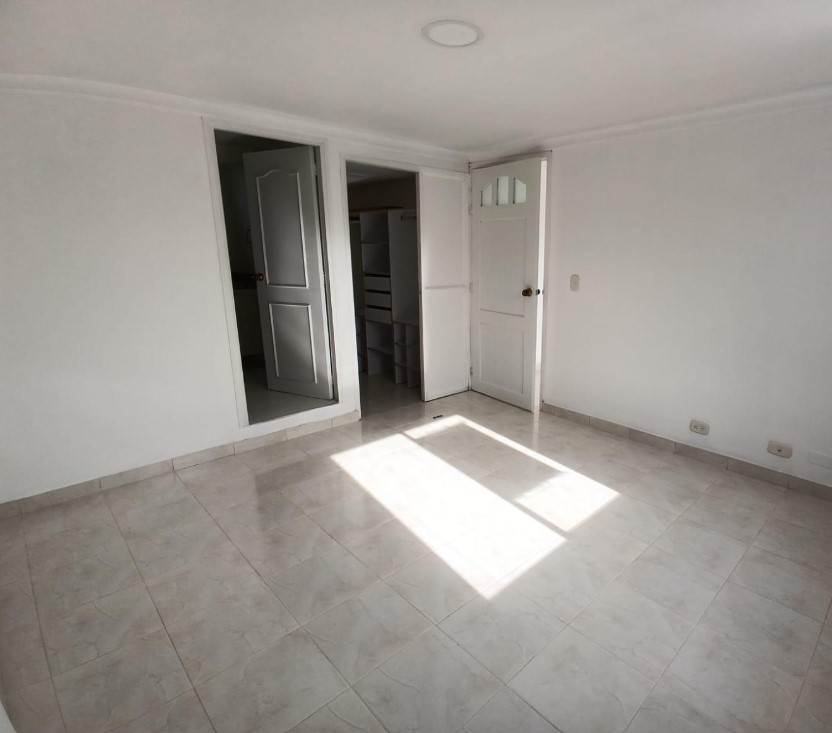 Apartamento en arriendo Las Palmas cerca al mall el Indio