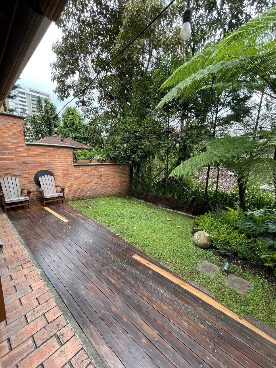 Casa en venta Envigado Loma de las Brujas  Alto Valor CC