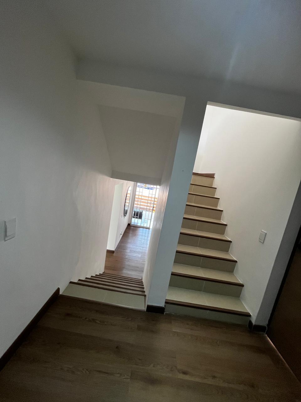 CASA EN VENTA EL POBLADO CERCA A LA CALERA