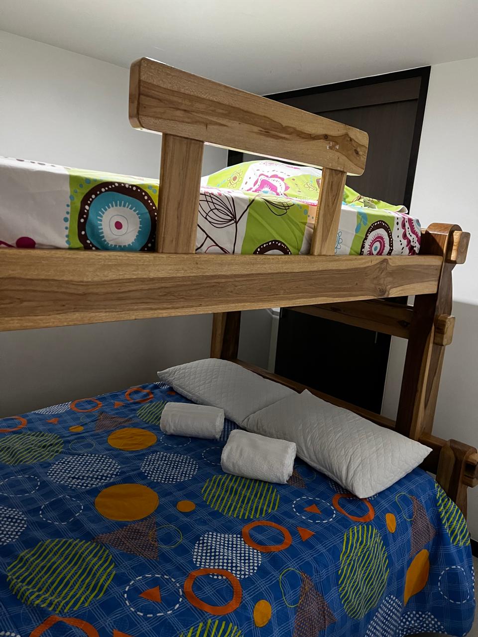 APARTAMENTO EN ARRIENDO AMOBLADO POBLADO VC13