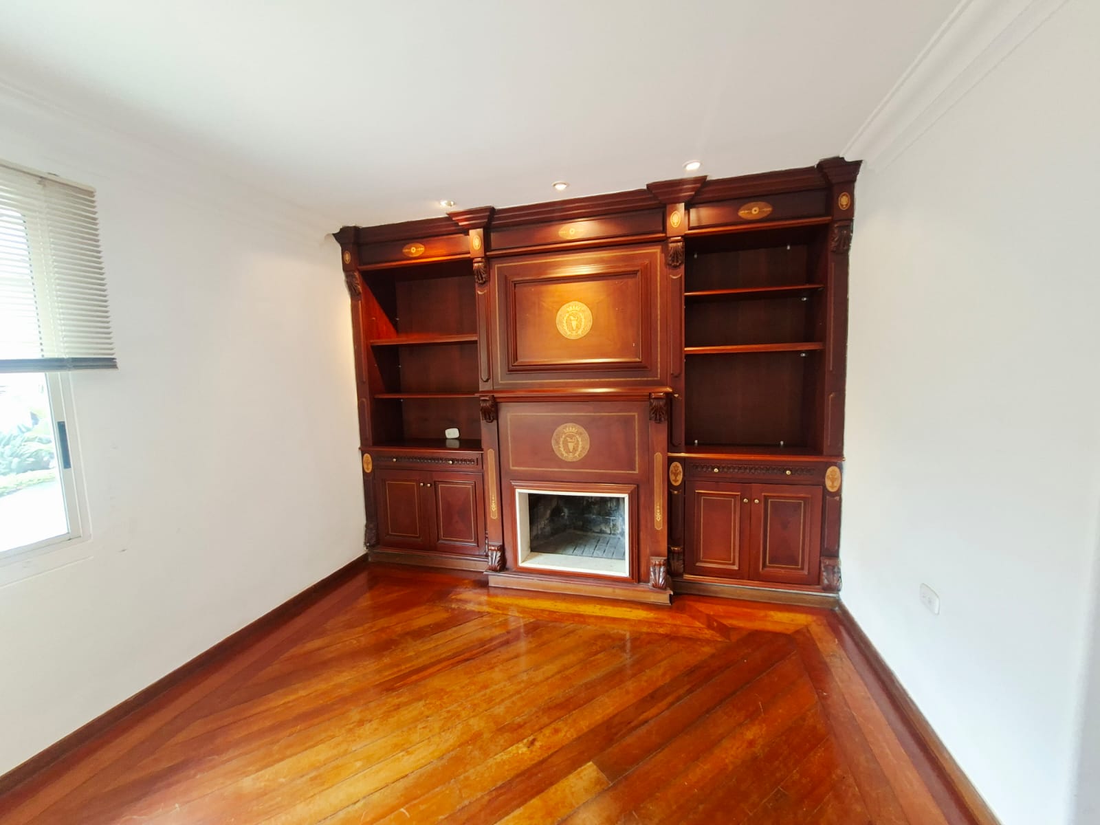 CASA EN VENTA LOMA DEL ESMERALDAL ENVIGADO TL
