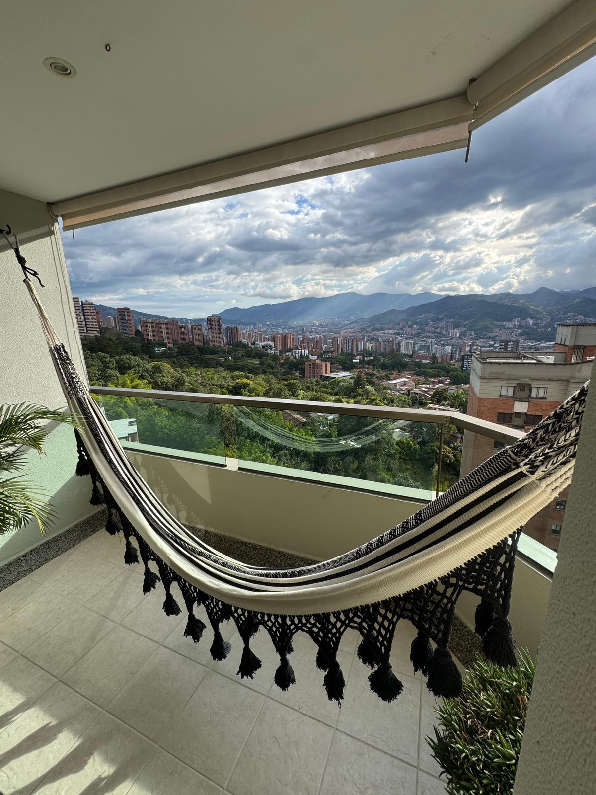 Apartamento amoblado en arriendo en el poblado