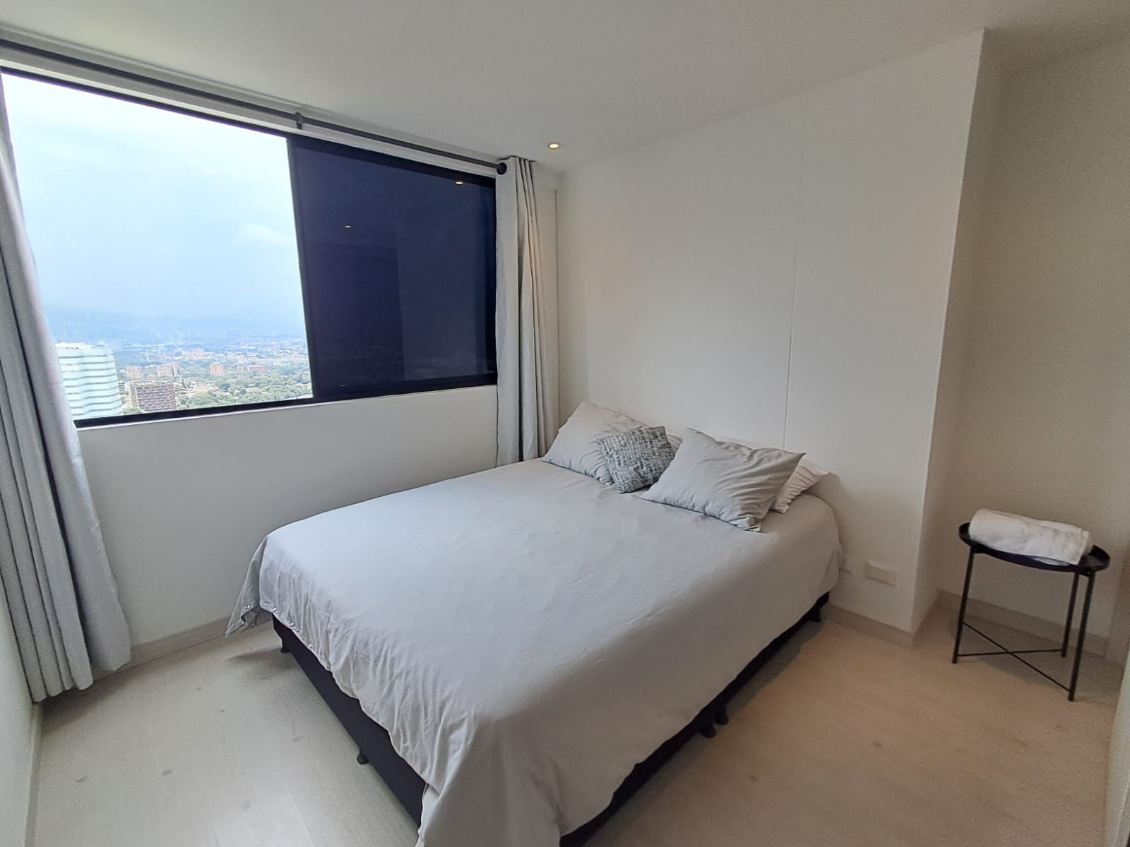 Apartamento amoblado en arriendo Castropol  CP