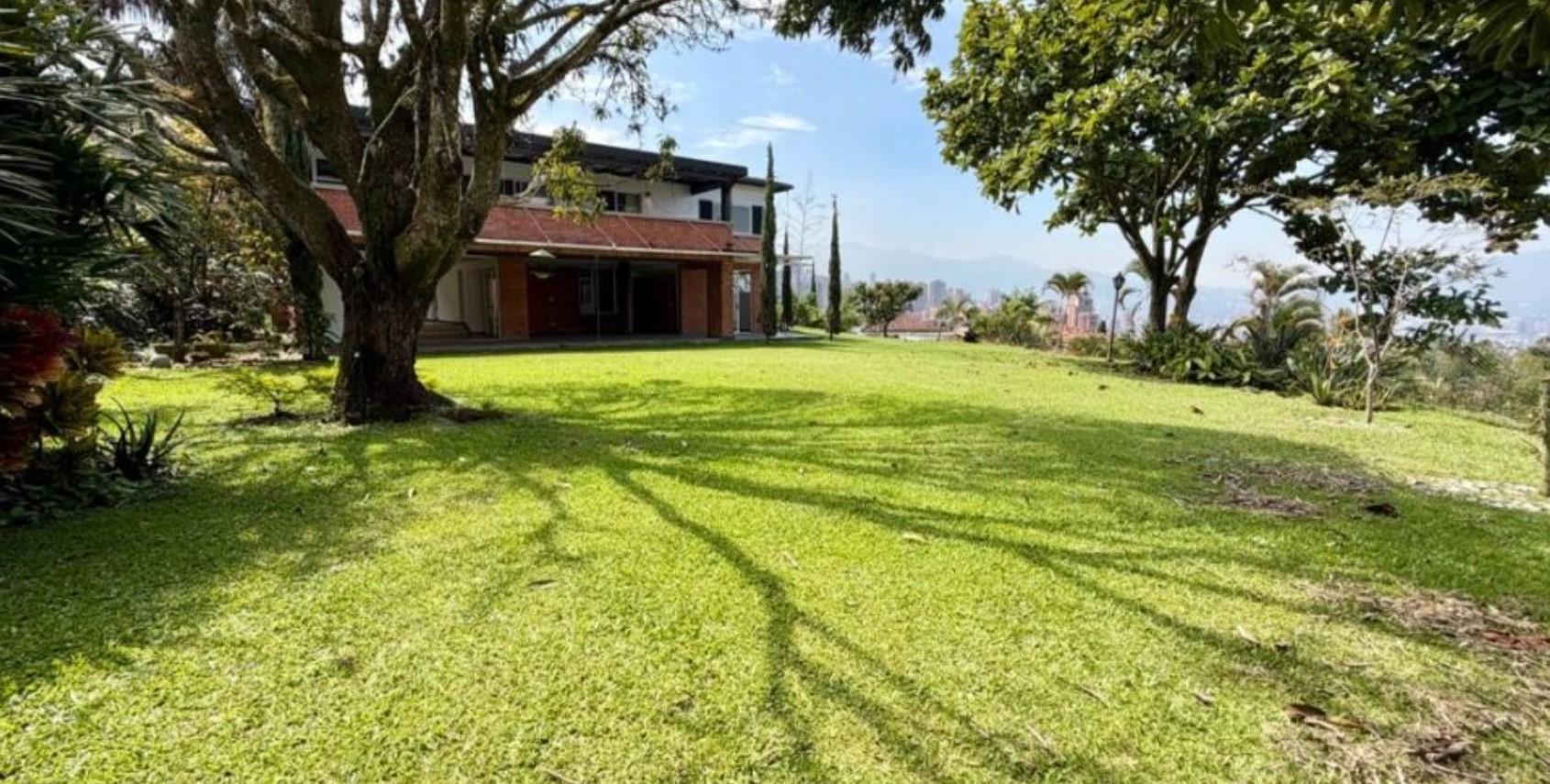 CASA CAMPESTRE EN VENTA ALTO DEL POBLADO RO