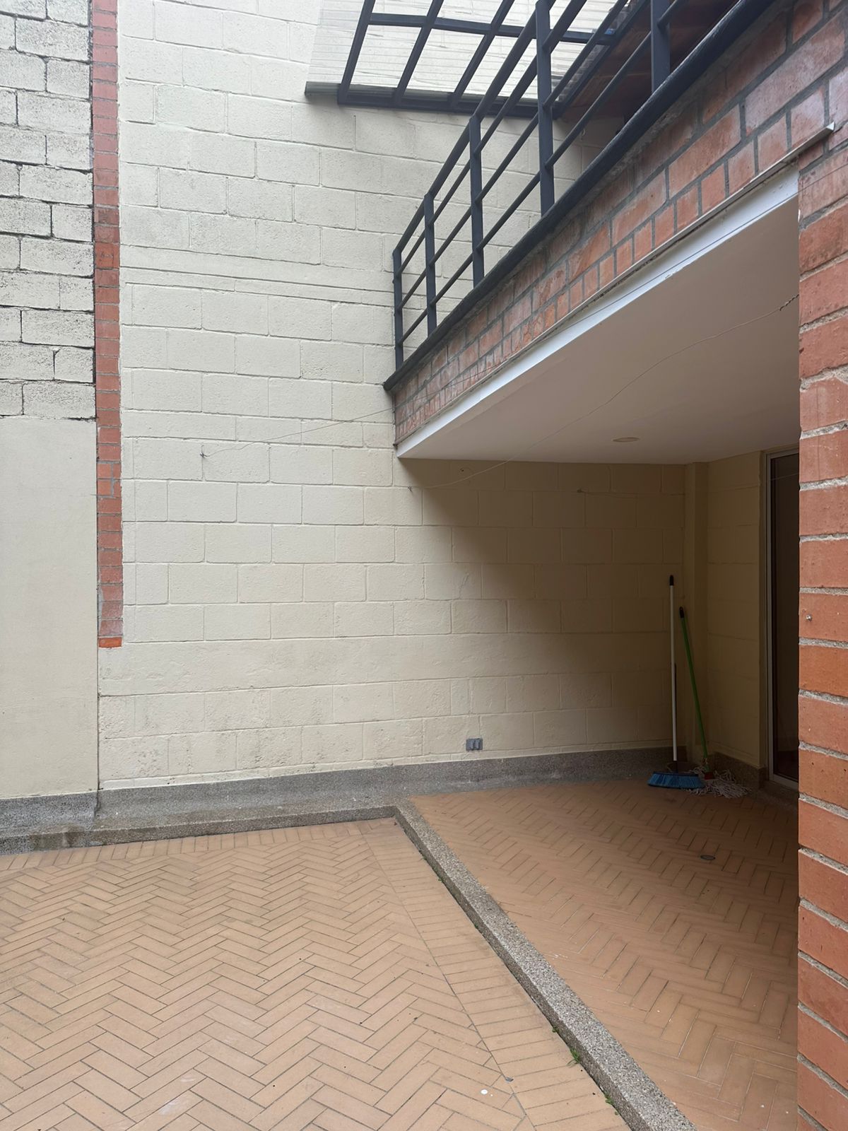 CASA EN ARRIENDO SABANETA UBICADA EN CONJUNTO RESIDENCIAL LA DOCTORA