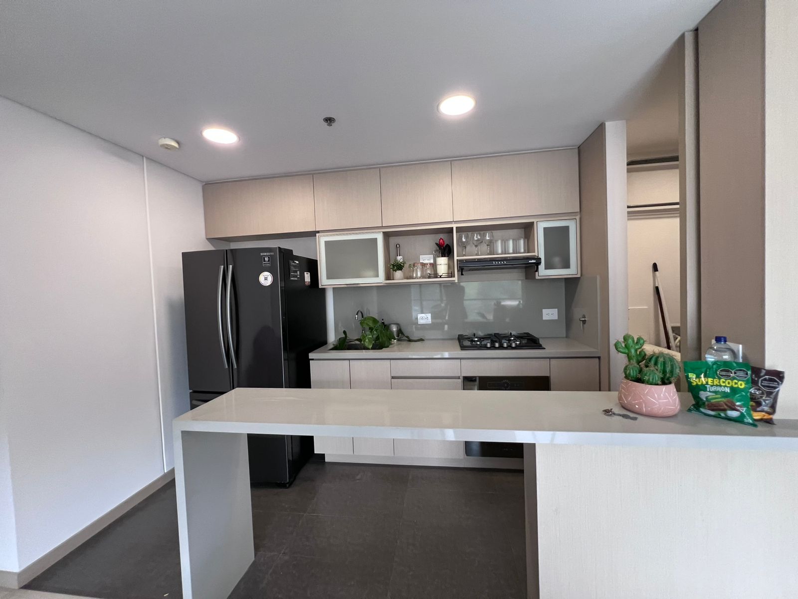 APARTAMENTO EN ARRIENDO AMOBLADO POBLADO PALMAS CERCA A P. MARIANITO