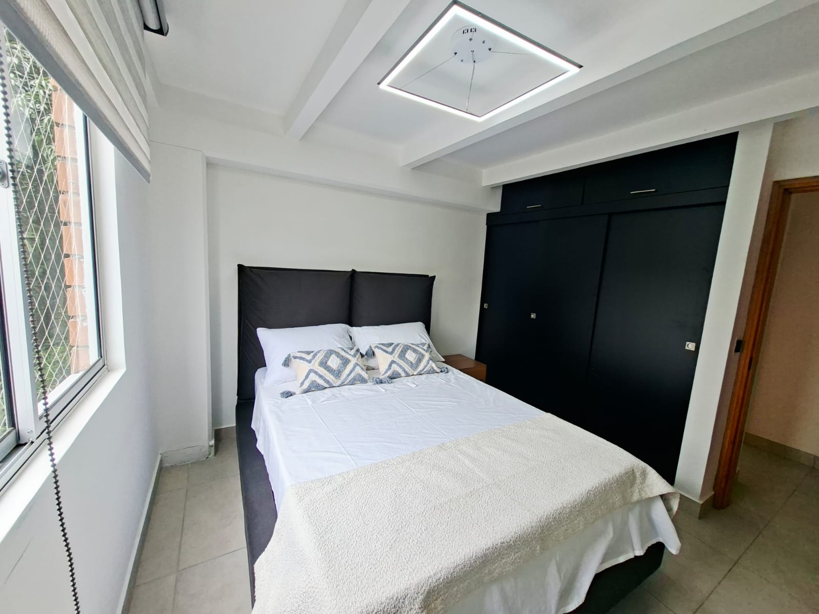 APARTAMENTO EN ARRIENDO AMOBLADO POBLADO CERCA  AL TESORO TV