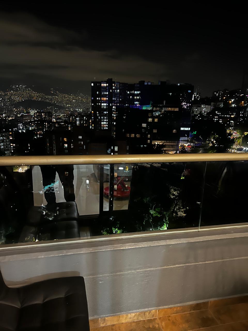 APARTAMENTO EN ARRIENDO AMOBLADO POBLADO VC13