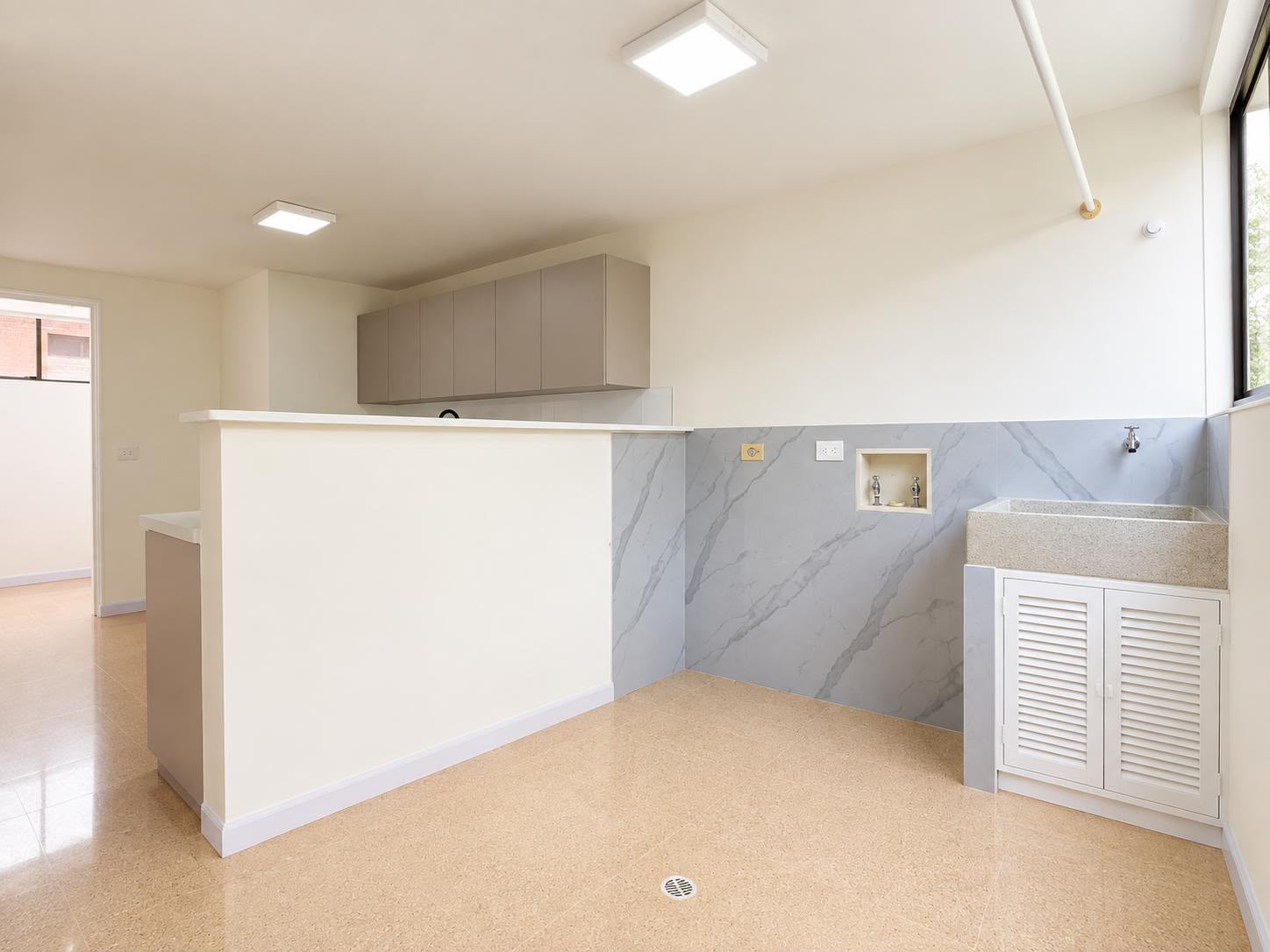 CASA EN ARRIENDO CERCA MALL ESTE