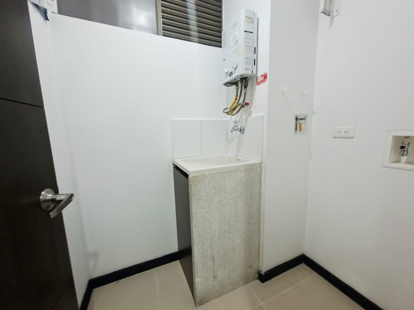 Apartamento en arriendo Poblado Palmas YB3