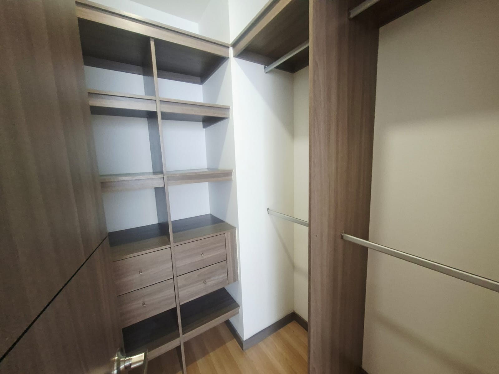 Apartamento en arriendo Poblado Palmas 19 BY