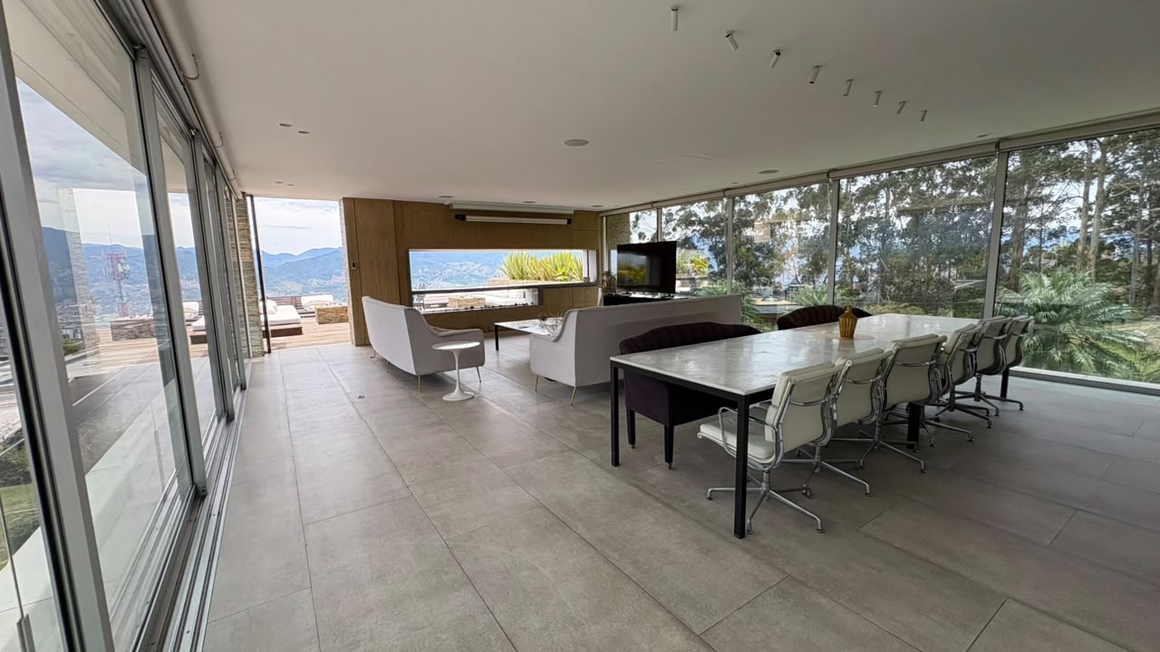 Casa en venta Loma del Chocho alto valor