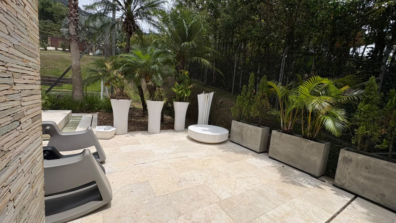Casa en venta Loma del Chocho alto valor