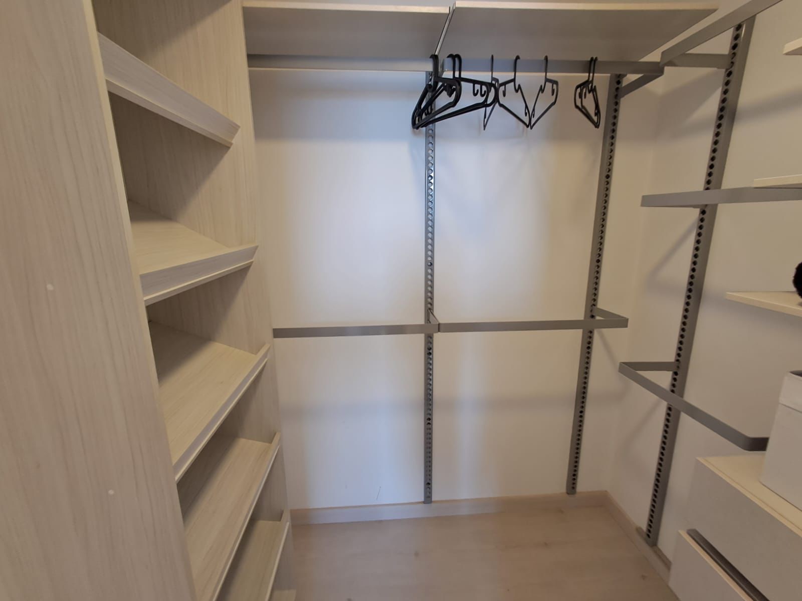 Apartamento amoblado en arriendo Castropol  CP