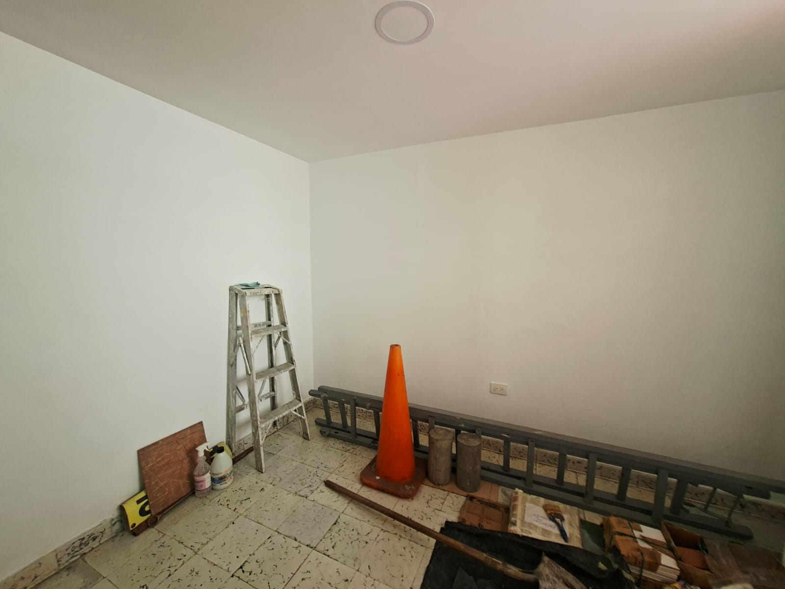 CASA LOTE EN VENTA BELEN ROSALES 9X22 ALTA MIXTURA