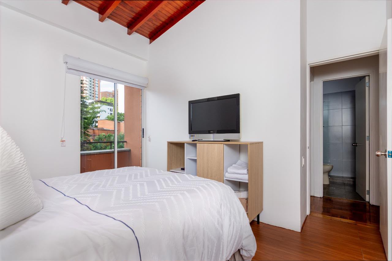 Casa en arriendo amoblado Milla de Oro LC