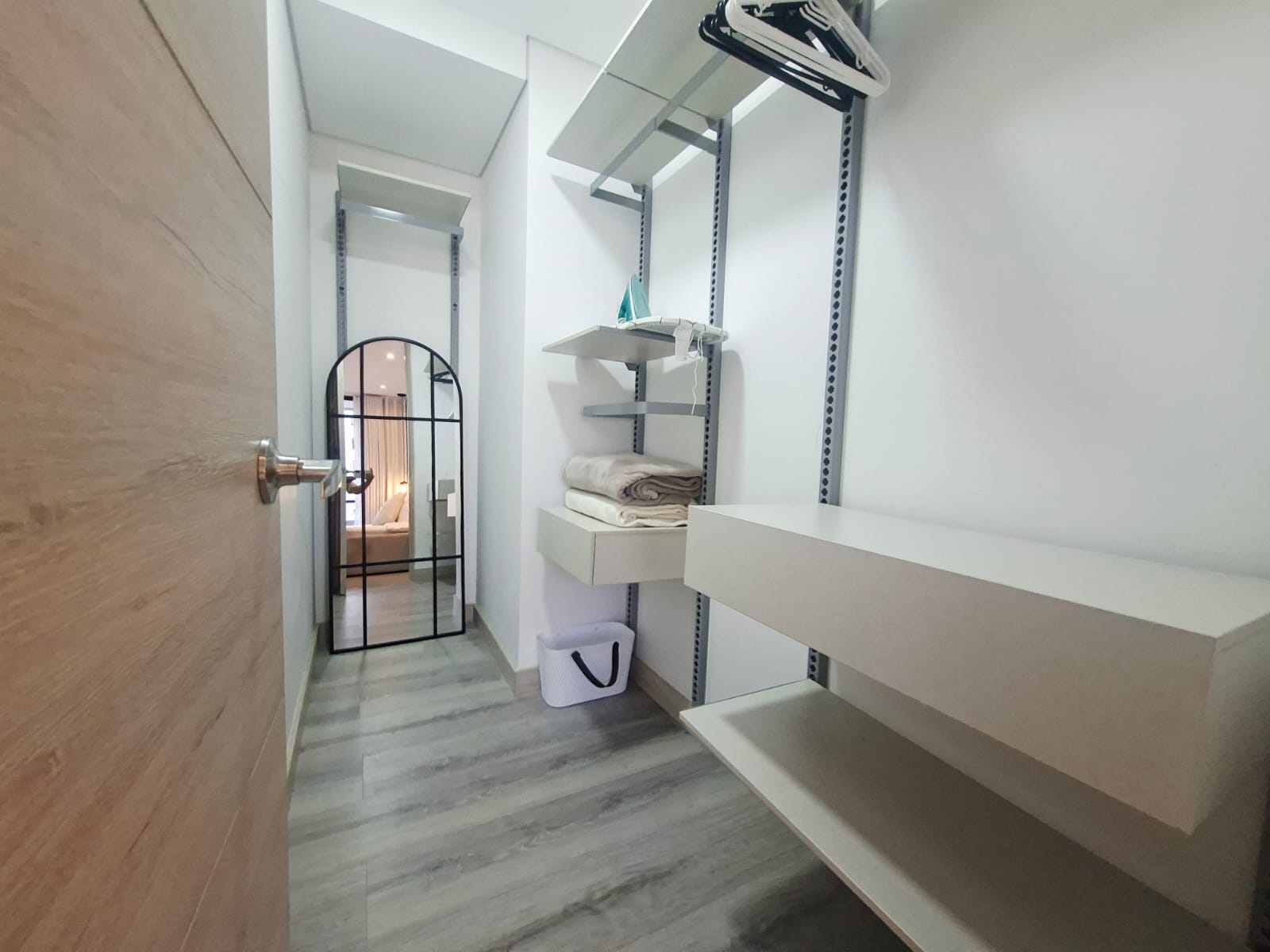 Apartamento en arriendo amoblado Poblado cerca a los Balsos GRBYLN 4