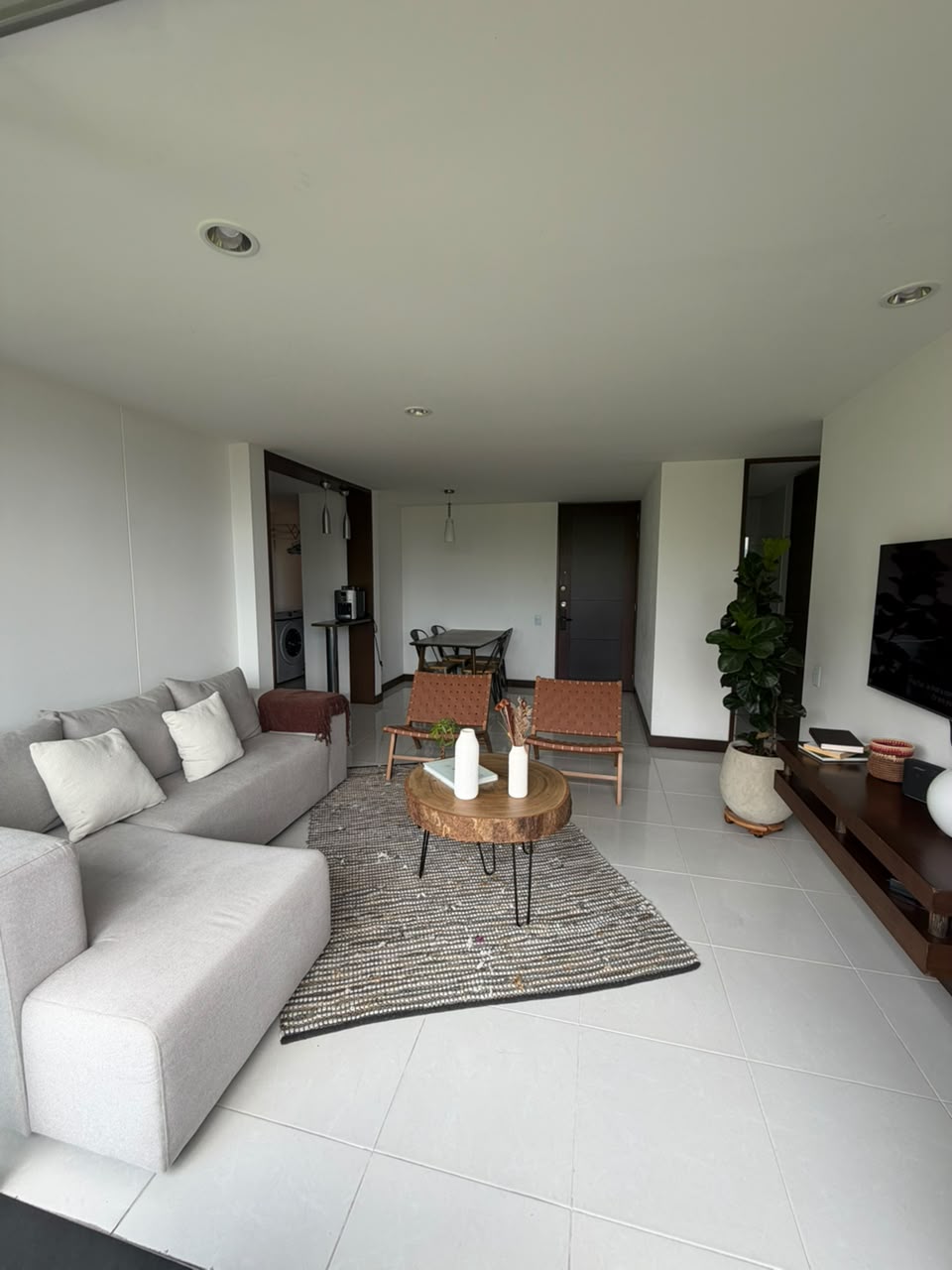 Apartamento en arriendo amoblado  Envigado Loma del Esmeraldal LC
