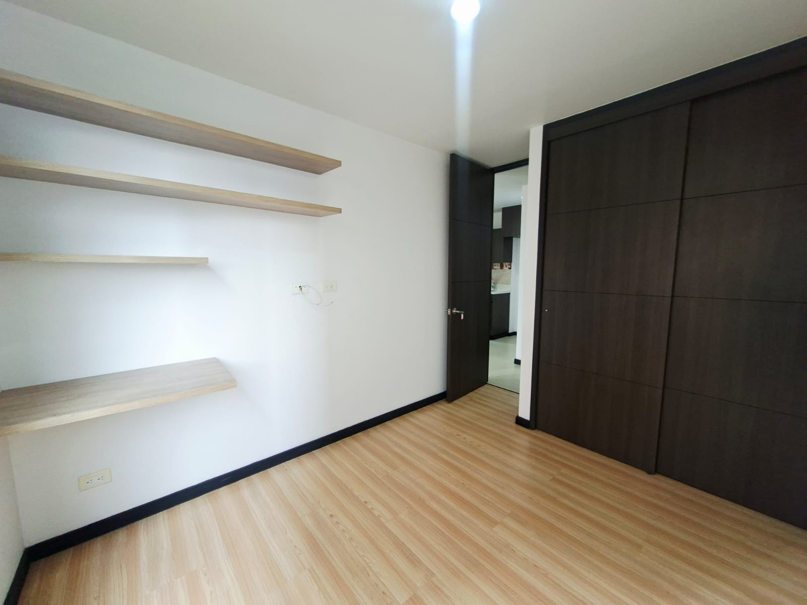 Apartamento en arriendo Poblado Palmas YB3