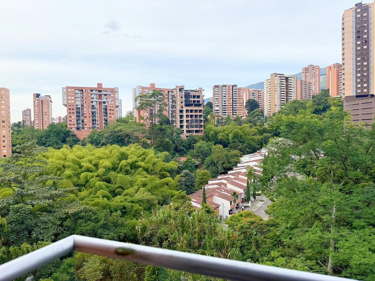 APARTAMENTO EN ARRIENDO CUMBRES FRENTE RESERVA NATURAL