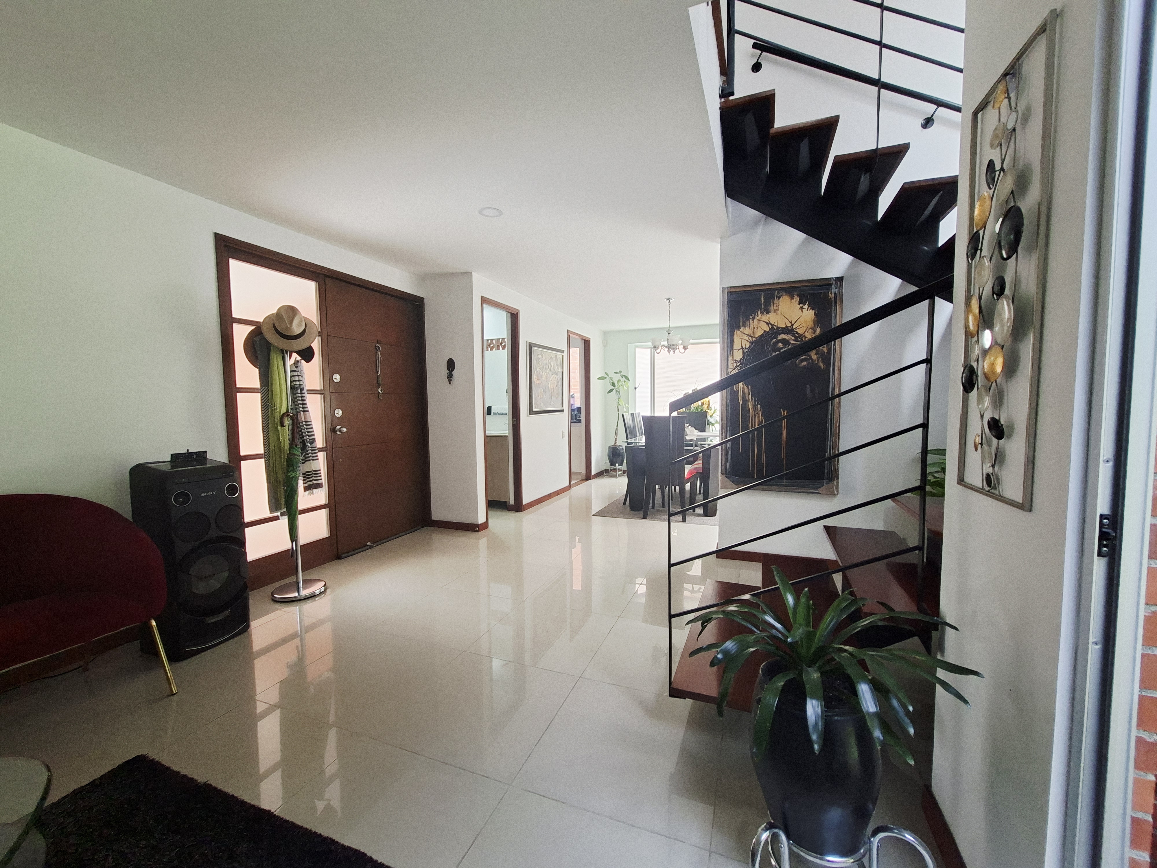 CASA EN VENTA SECTOR BENEDICTINOS