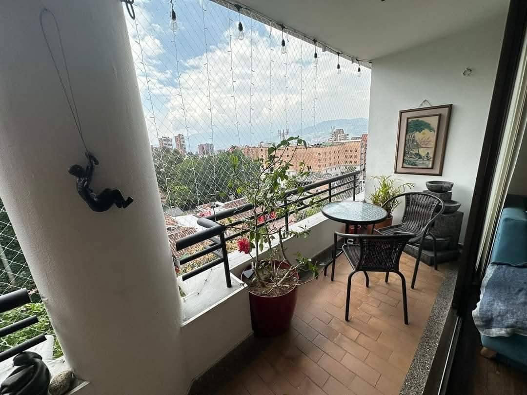Apartamento amoblado cerca a la inferior CZ6