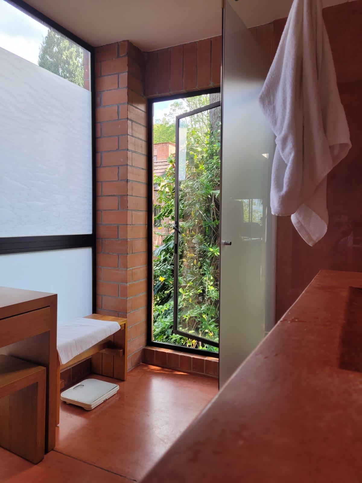 Venta de casa sector Loma de las Brujas Envigado