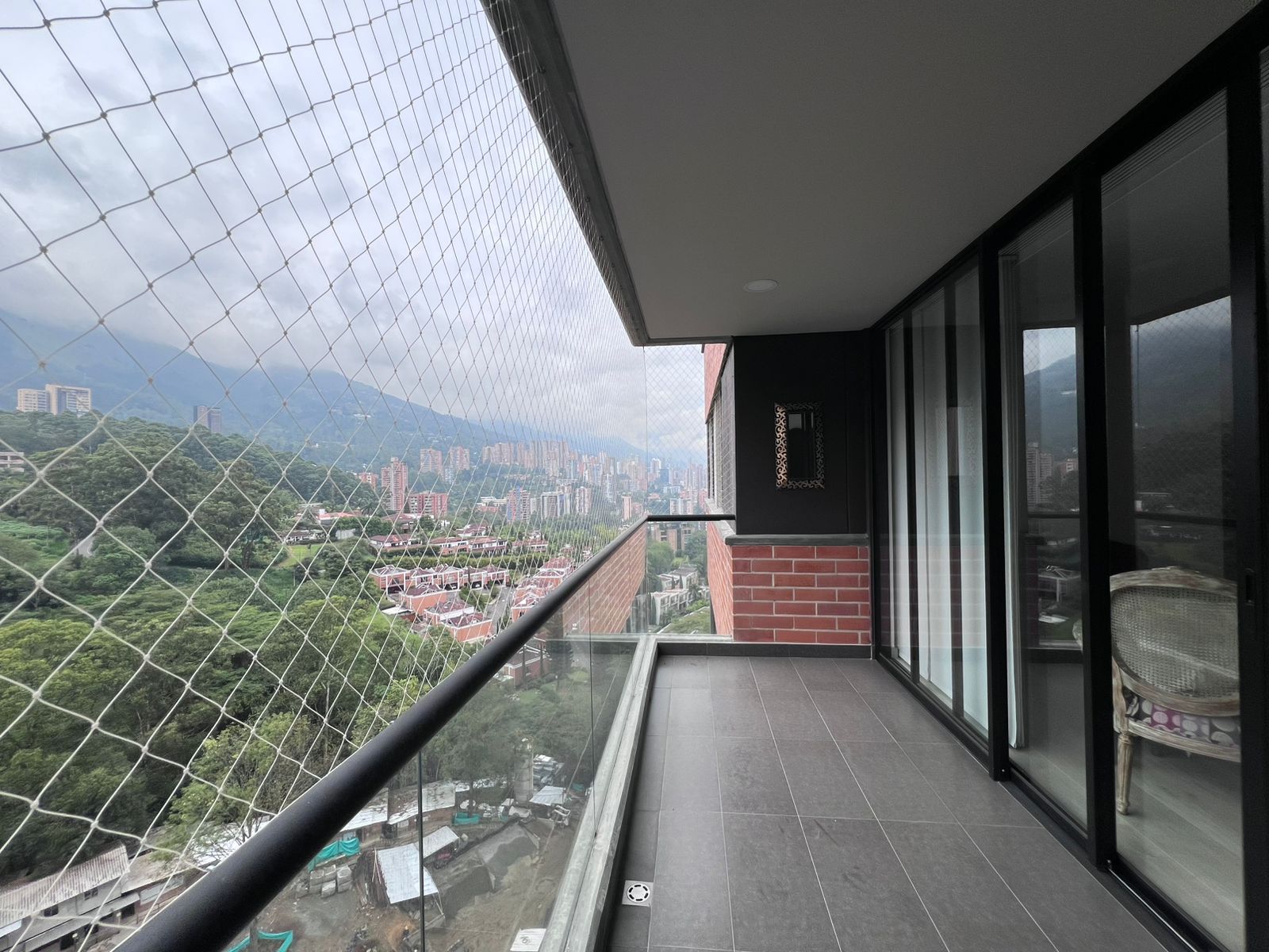 APARTAMENTO EN ARRIENDO AMOBLADO POBLADO PALMAS CERCA A P. MARIANITO