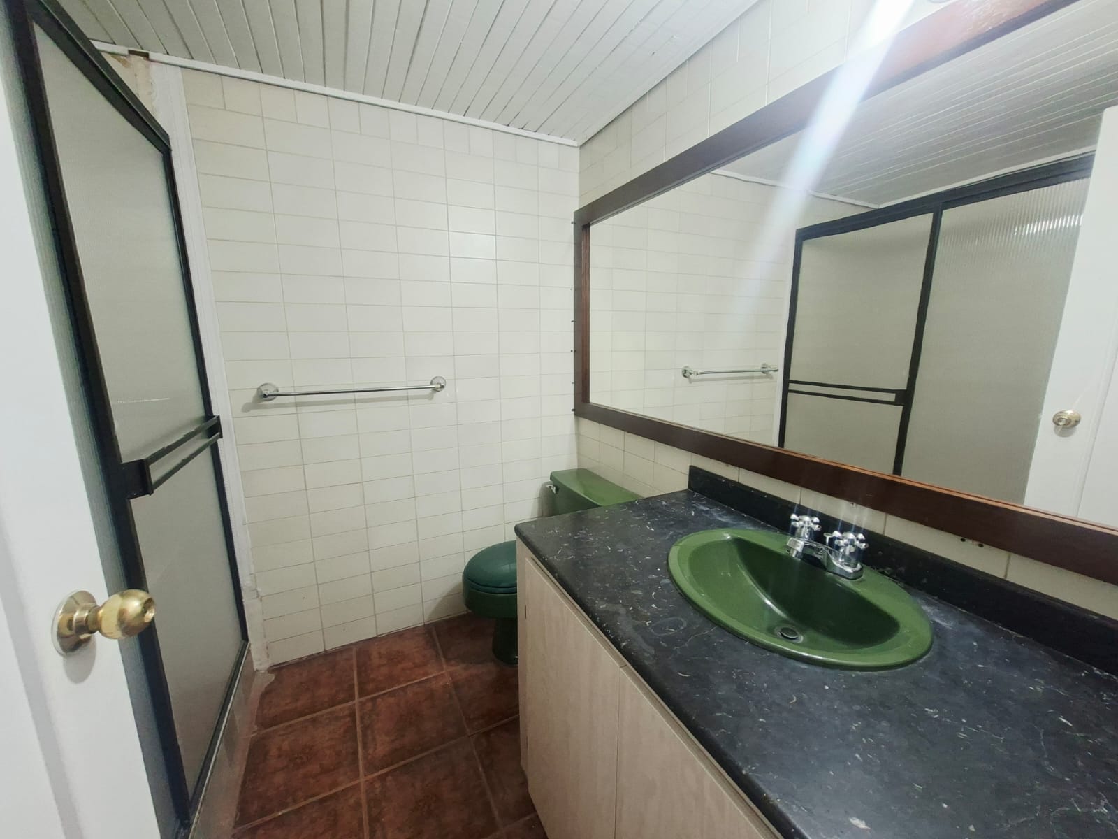 APARTAMENTO EN ARRIENDO POBLADO MUY CERCA AL MALL DEL ESTE
