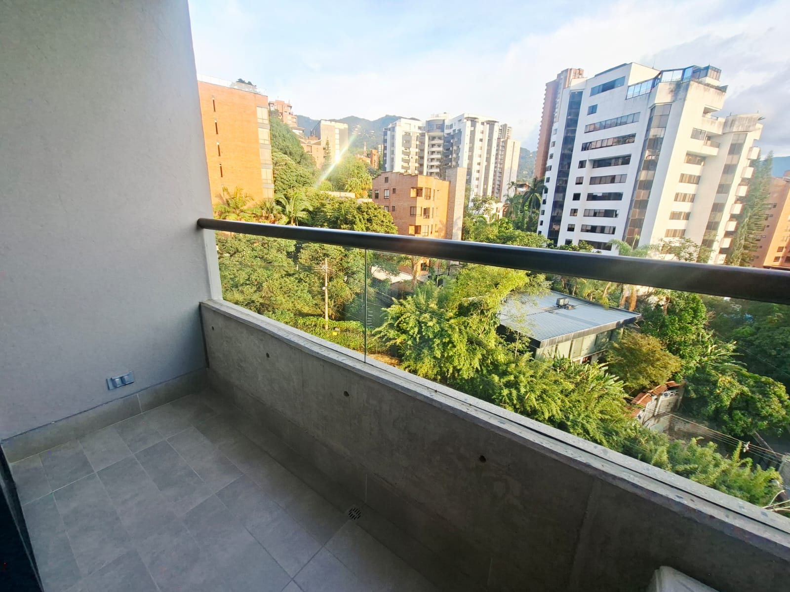 Apartamento en arriendo amoblado Poblado cerca a los Balsos GRBYLN 4