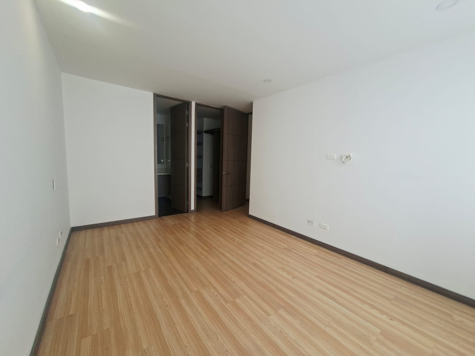 Apartamento en arriendo Poblado Palmas 19 BY